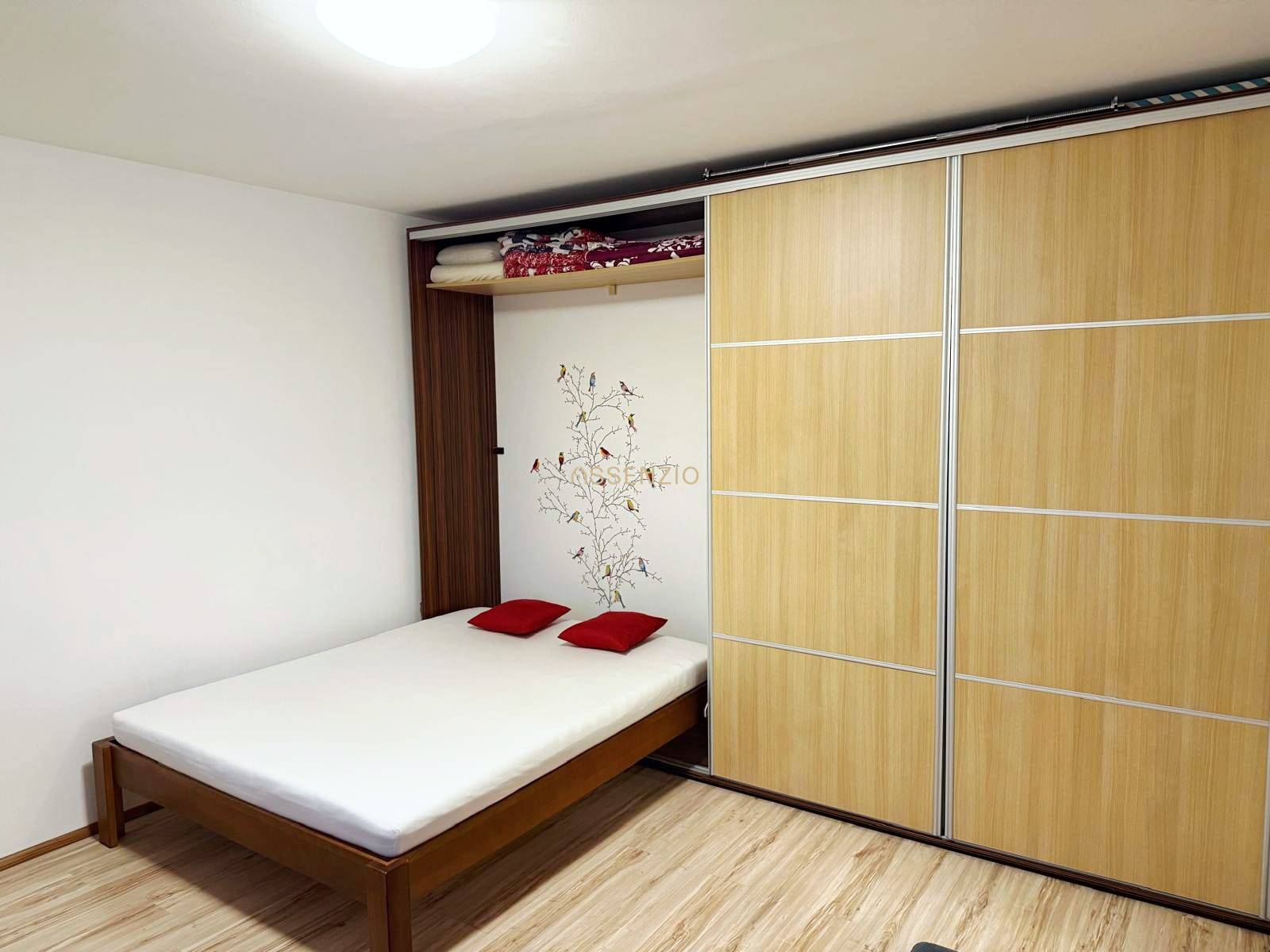 WhatsApp Image 2026-04-08 at 16.42.17 (1).jpeg